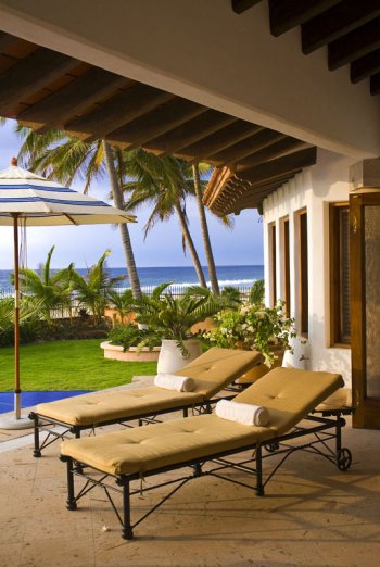Infinity Pool and Chaises Lounge Chairs at Quinta Christileen, a luxury vacation rental in Punta Mita, Mexico